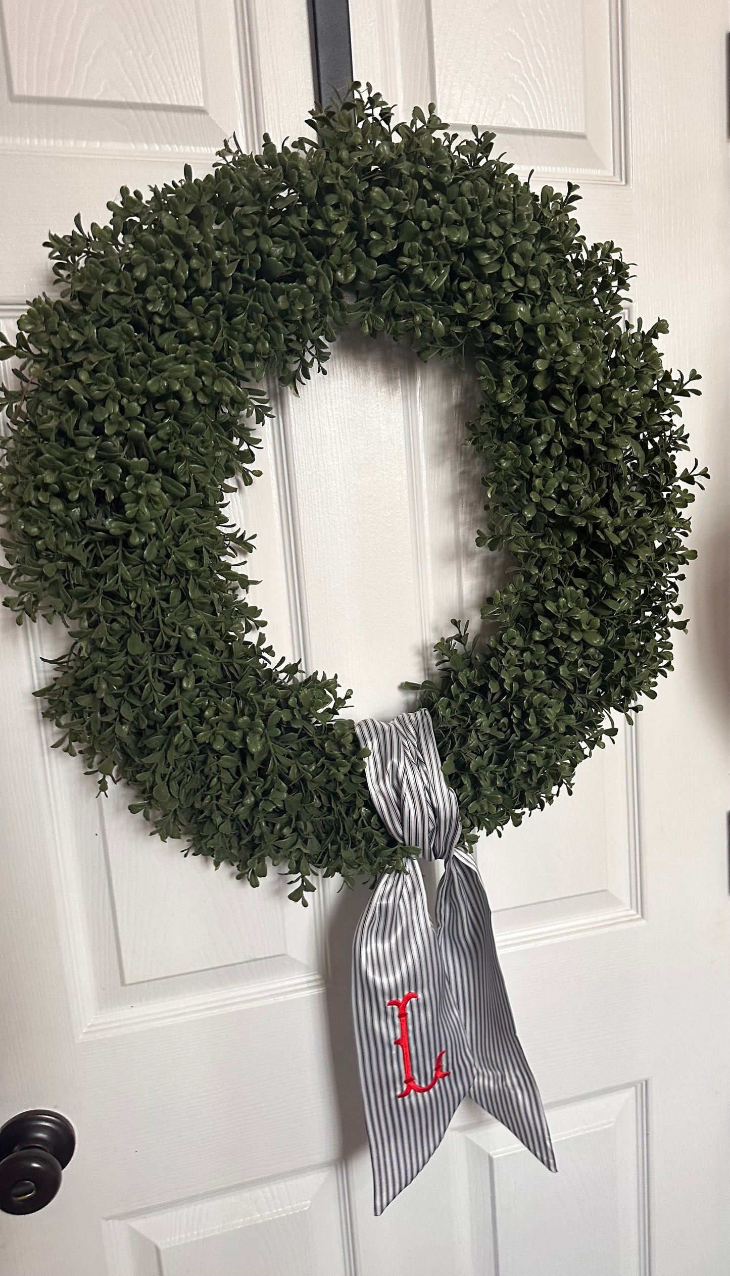 Black and white wreath sash